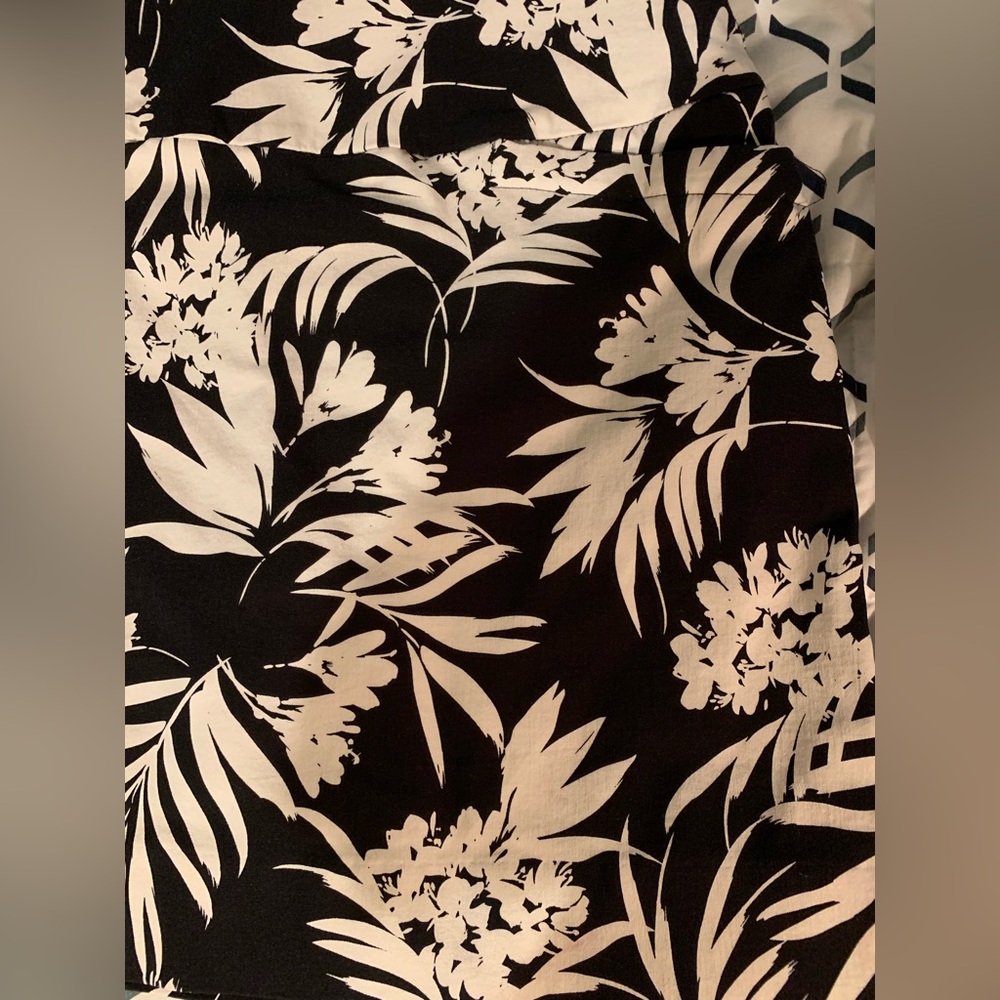 EUC S.C.&CO. Floral skirt 🖤🤍 - Picture 7 of 10